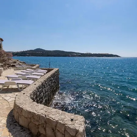 Вилла Perla Del Mediterraneo Дубровник