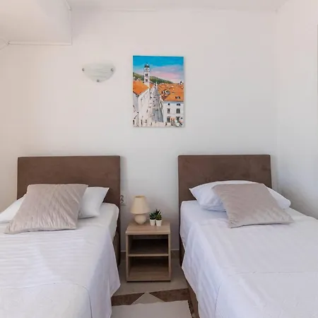 Perla Del Mediterraneo Villa *