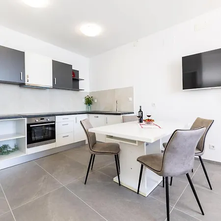 ヴィラ Perla Del Mediterraneo *